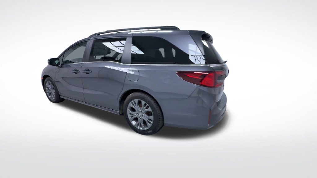 Used 2025 Honda Odyssey Touring image 7
