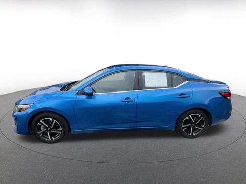 Used 2025 Nissan Sentra SV FWD image 9