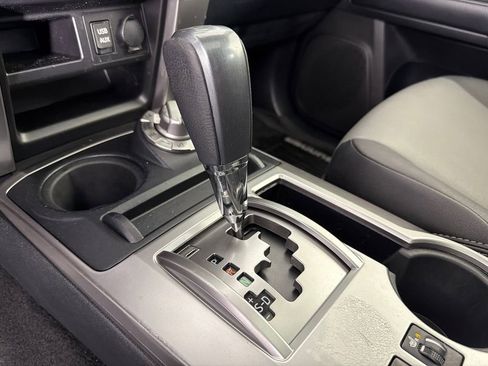 Used 2018 Toyota 4Runner SR5 Premium image 33