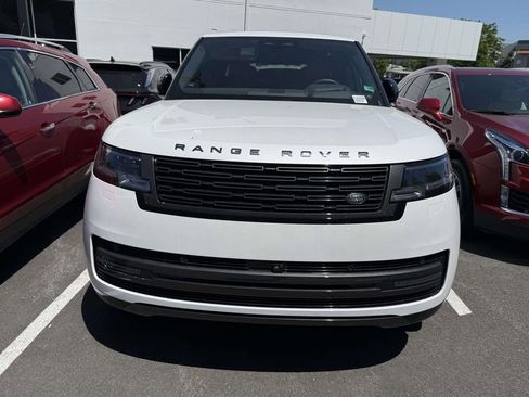 Used 2025 Land Rover Range Rover Long Wheelbase SE AWD/4WD image 2