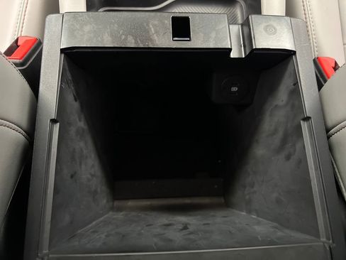 Used 2025 Ford Explorer Active w/ Active Comfort Package image 46