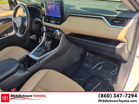 Certified 2023 Toyota RAV4 XLE Premium AWD/4WD image 38