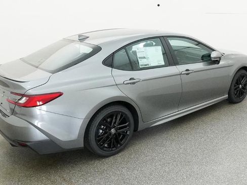 New 2026 Toyota Camry SE FWD image 22