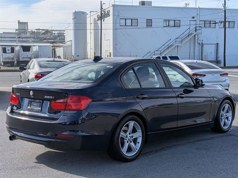 Used 2013 BMW 320i xDrive Sedan image 5