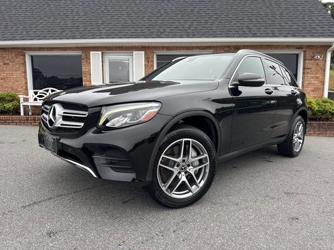 Used 2019 Mercedes-Benz GLC 300 4MATIC image 2