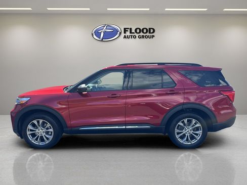 Certified 2022 Ford Explorer XLT w/ Equipment Group 202A AWD/4WD image 5