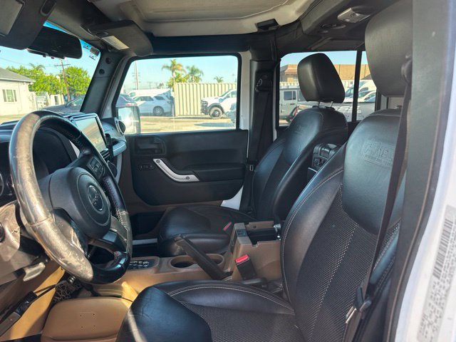 Used 2016 Jeep Wrangler Unlimited Rubicon w/ Max Tow Package AWD/4WD image 8