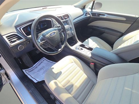 Used 2018 Ford Fusion S image 23