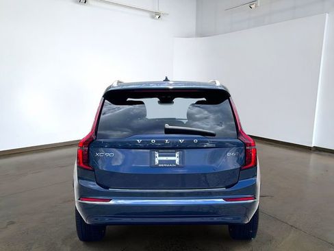 Used 2026 Volvo XC90 B6 Plus w/ Protection Package Premier AWD/4WD image 5