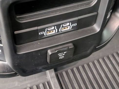 Certified 2022 RAM 1500 Laramie RWD image 26