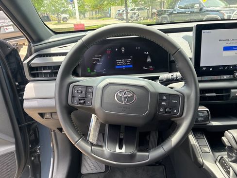 New 2026 Toyota RAV4 SE AWD/4WD image 19