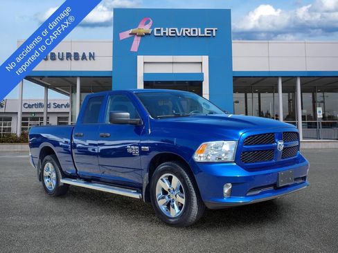 Used 2019 RAM 1500 Express w/ Express Value Package AWD/4WD image 3
