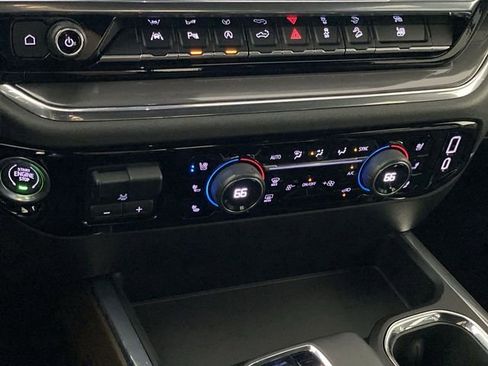 Certified 2024 Chevrolet Silverado 1500 High Country w/ Technology Package AWD/4WD image 23