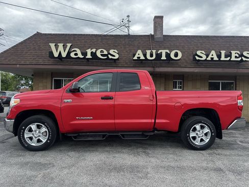 Used 2016 Toyota Tundra SR5 AWD/4WD image 2