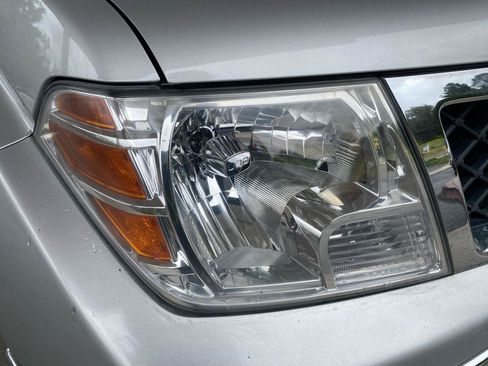 Used 2009 Nissan Frontier SE w/ Power Pkg RWD image 33
