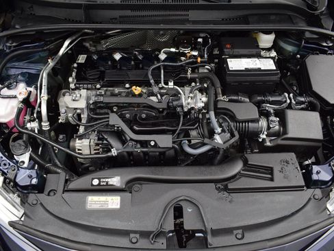 Used 2025 Toyota Corolla LE FWD image 9