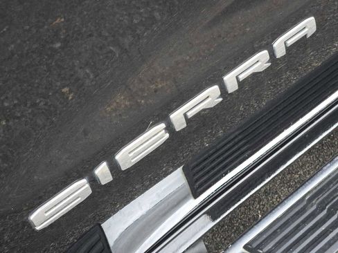 Used 2021 GMC Sierra 1500 SLT image 12