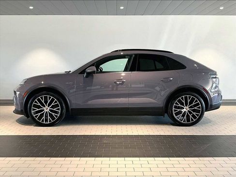 Used 2025 Porsche Macan Electric image 2