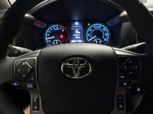 Used 2022 Toyota Tacoma Limited AWD/4WD image 13