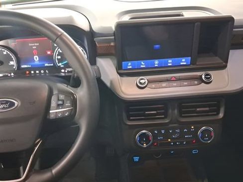 Used 2023 Ford Maverick Lariat w/ Lariat Luxury Package FWD image 10
