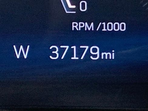 Used 2024 Cadillac XT4 Premium Luxury image 20