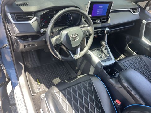 Used 2024 Toyota RAV4 SE AWD/4WD image 17