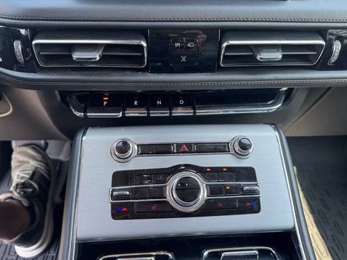 Used 2023 Lincoln Aviator AWD w/ Elements Package image 21