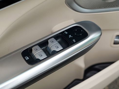 Used 2022 Mercedes-Benz C 300 4MATIC Sedan w/ Pinnacle Trim Package image 19