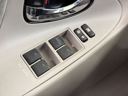 Used 2011 Toyota Camry LE image 22