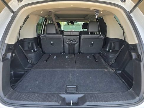 Used 2023 Honda Pilot Touring image 18