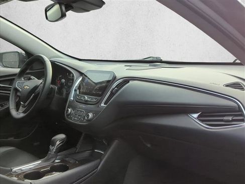 Used 2024 Chevrolet Malibu LT image 25