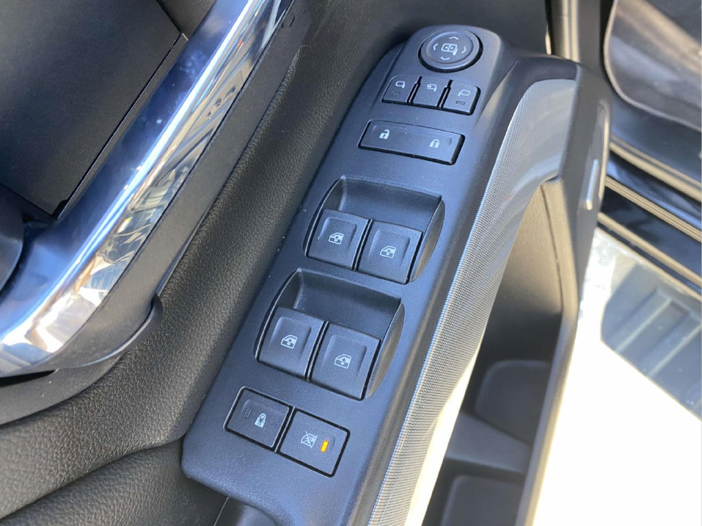 Used 2018 Chevrolet Silverado 2500 LTZ w/ Duramax Plus Package AWD/4WD image 18