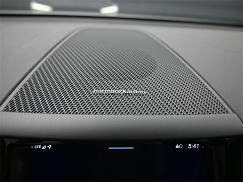 Used 2022 Volvo XC60 B5 Inscription w/ Advanced Package image 31