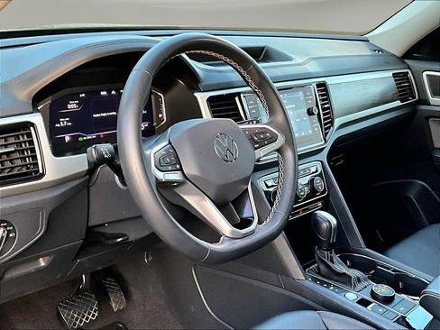 Used 2023 Volkswagen Atlas SE w/ Panoramic Sunroof Package AWD/4WD image 22