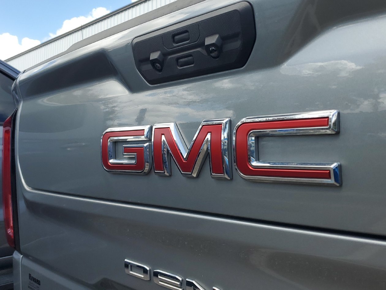Used 2025 GMC Sierra 1500 Denali AWD/4WD image 6