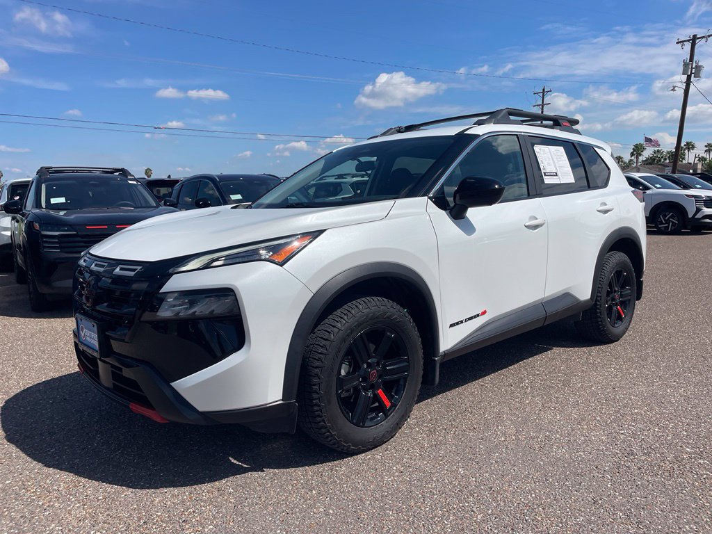 Certified 2025 Nissan Rogue SV AWD/4WD image 3
