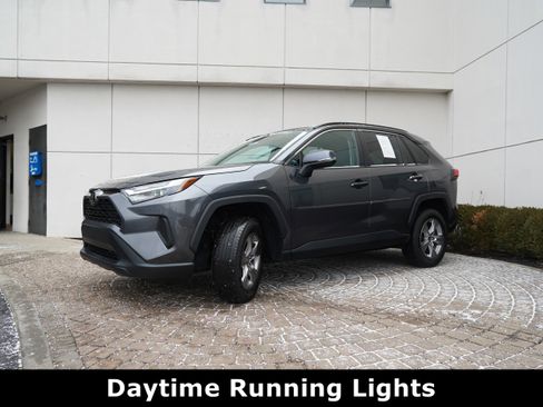 Used 2023 Toyota RAV4 XLE image 17