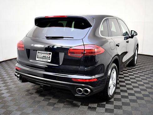Used 2015 Porsche Cayenne S image 8