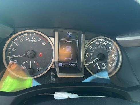 Used 2019 Toyota Tacoma SR5 image 12