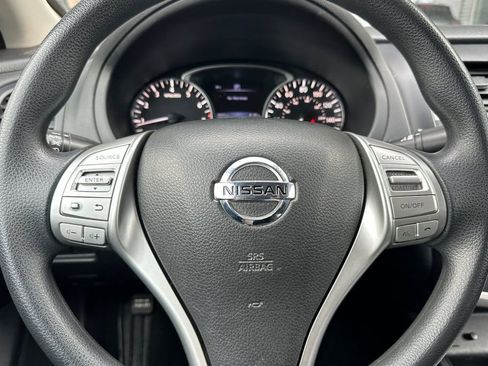 Used 2016 Nissan Altima 2.5 S w/ Power Driver Seat Package image 22