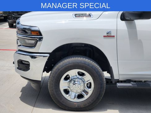 New 2026 RAM 2500 Tradesman AWD/4WD image 10