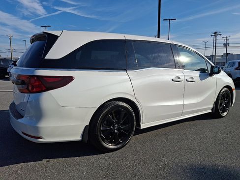 Certified 2023 Honda Odyssey Sport image 6