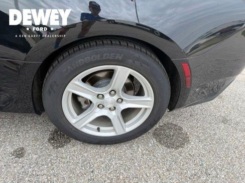 Used 2016 Chevrolet Camaro LT RWD image 17