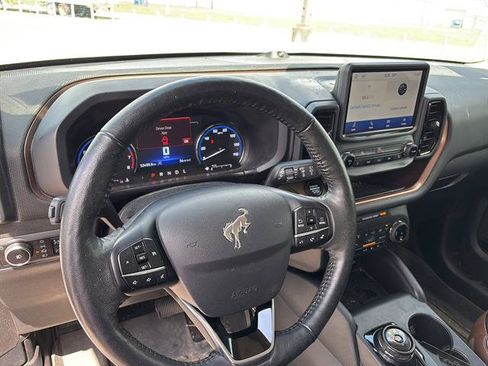 Used 2023 Ford Bronco Sport Outer Banks w/ Tech Package AWD/4WD image 9