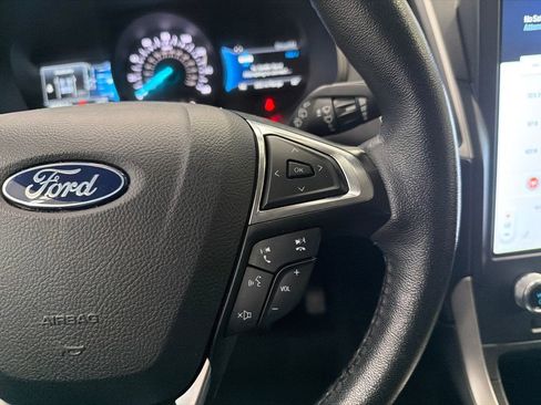 Used 2024 Ford Edge SEL image 25