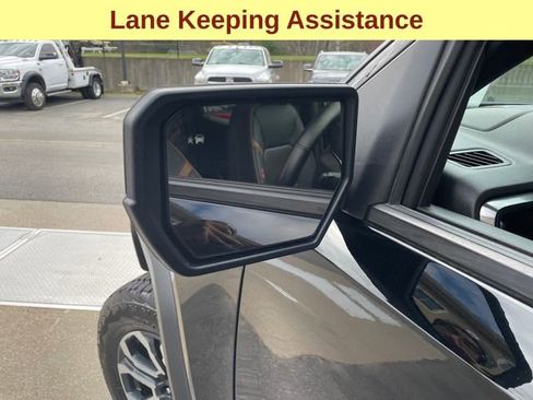 Used 2023 GMC Canyon AT4 w/ AT4 Premium Package image 8