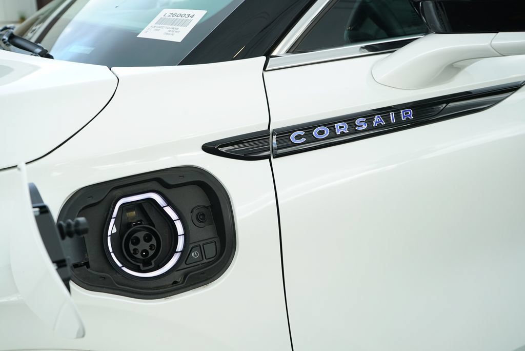 New 2026 Lincoln Corsair Grand Touring AWD/4WD image 31