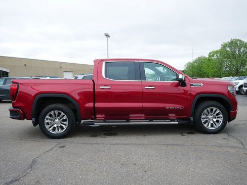 Used 2022 GMC Sierra 1500 Denali w/ Technology Package AWD/4WD image 11