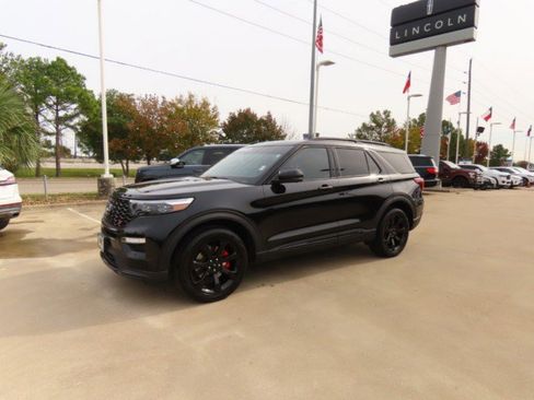 Certified 2023 Ford Explorer ST w/ Equipment Group 401A image 2