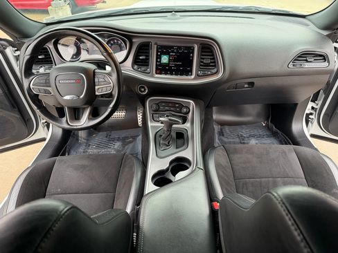 Used 2019 Dodge Challenger R/T w/ Plus Package image 17